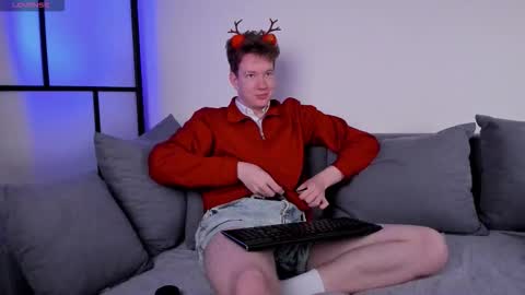 Snapshot of teddy_parker chatting on December 2025 12:36:02 PM Teddy online show from December 2025 12:36:02 PM