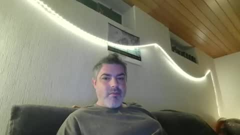 Peter online show from January 2025 06:33:02 PM