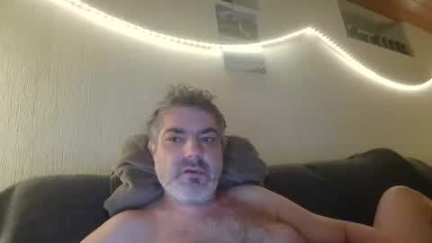 Peter online show from October 2025 06:49:02 PM