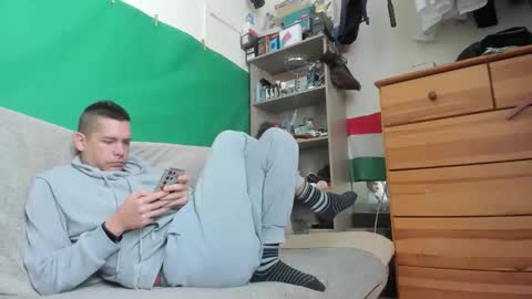 Virg Lszl online show from October 2025 10:52:02 AM