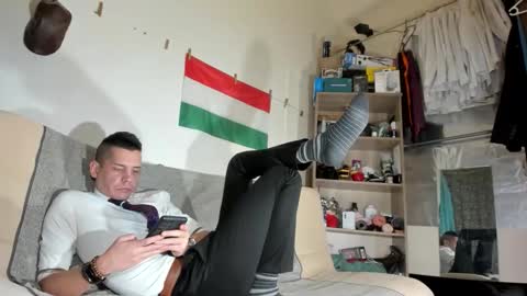 Virg Lszl online show from January 2026 04:33:02 PM