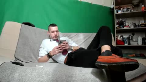 Virg Lszl online show from April 2026 02:02:02 PM