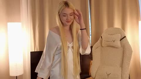 Sofia online show from September 2025 02:18:01 PM