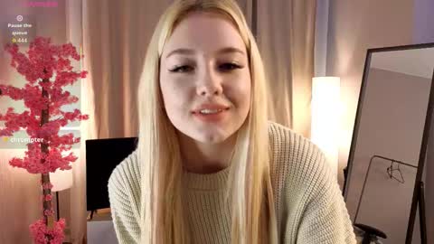 Sofia online show from October 2025 02:16:02 PM