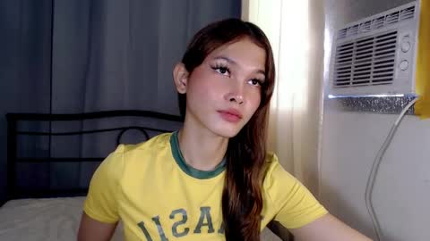 Snapshot of temptation_lily chatting on May 2026 04:29:01 AM Lily online show from May 2026 04:29:01 AM