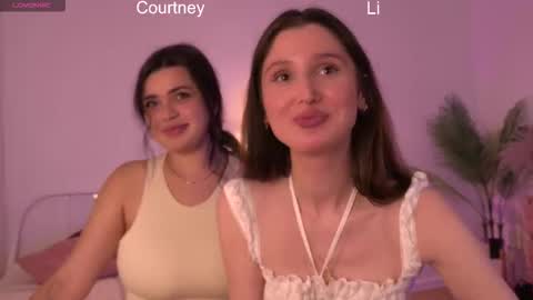 Snapshot of tender_babyy chatting on October 2025 12:38:02 PM Sexy girl Li online show from October 2025 12:38:02 PM