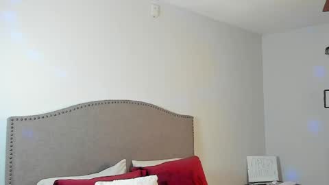 Snapshot of tenderg7 chatting on June 2026 05:28:02 PM tenderg7 online show from June 2026 05:28:02 PM