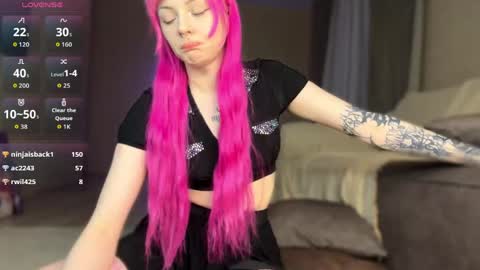 terezaluvly online show from April 2026 08:57:02 PM