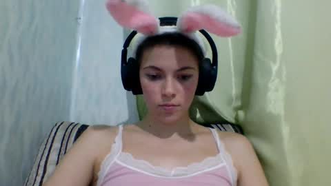 Anny Simpson online show from September 2025 05:35:02 PM