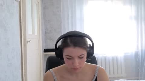 Anny Simpson online show from September 2025 04:38:02 AM