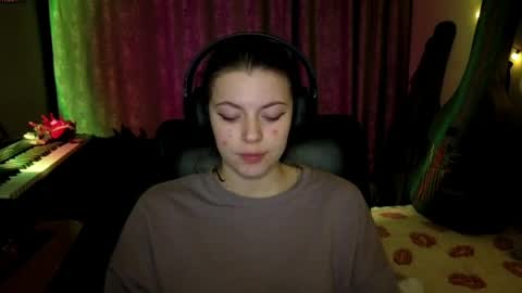 Anny Simpson online show from April 2026 09:41:02 PM