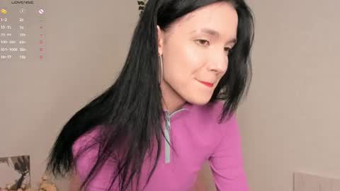Caroline online show from June 2026 05:23:01 PM