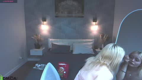 Tessa online show from April 2026 09:15:01 AM