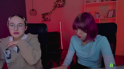 tessa_tea online show from April 2026 07:33:02 PM