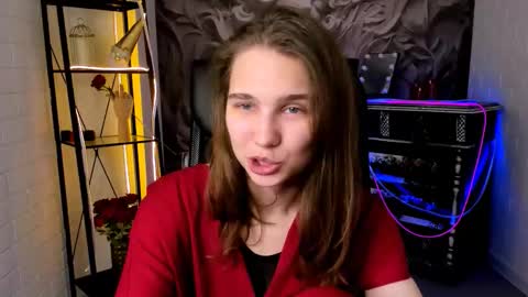 Tessa online show from September 2025 06:24:01 AM