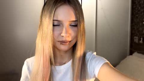 Snapshot of tessiebe chatting on March 2026 02:01:01 PM tessiebe online show from March 2026 02:01:01 PM