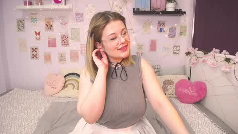 Snapshot of tesspleasure chatting on January 2025 06:06:02 AM TESSA online show from January 2025 06:06:02 AM