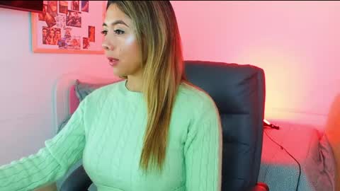 texas_curvykitten online show from April 2026 09:29:01 AM