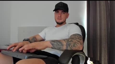 Snapshot of teylor_creed chatting on November 2025 06:08:01 PM teylor creed online show from November 2025 06:08:01 PM