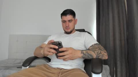 Snapshot of teylor_creed chatting on November 2025 07:49:02 PM teylor creed online show from November 2025 07:49:02 PM