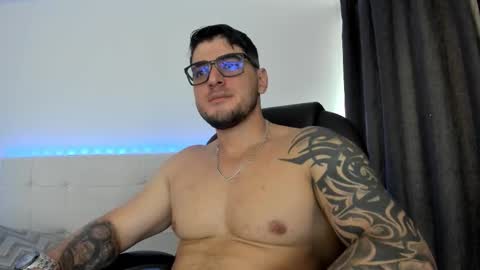 Snapshot of teylor_creed chatting on December 2025 08:24:02 PM teylor creed online show from December 2025 08:24:02 PM