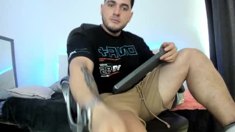 Snapshot of teylor_creed chatting on December 2025 07:10:01 PM teylor creed online show from December 2025 07:10:01 PM