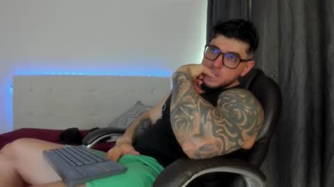 Snapshot of teylor_creed chatting on February 2026 06:53:02 PM teylor creed online show from February 2026 06:53:02 PM