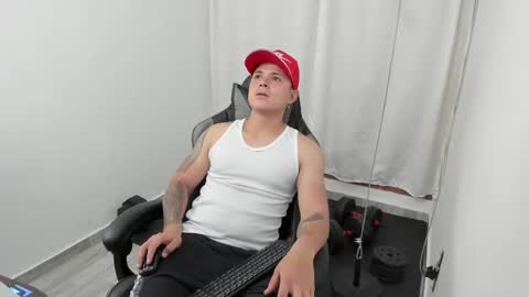 Teylor Fel online show from January 2025 07:08:01 AM