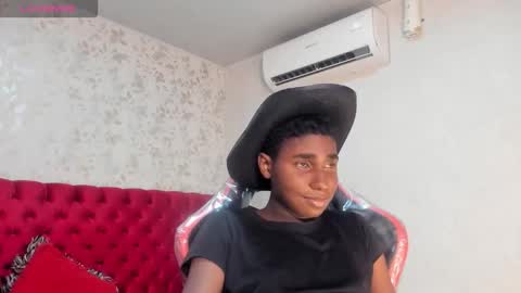 teylor_lovee online show from February 2026 09:35:01 PM