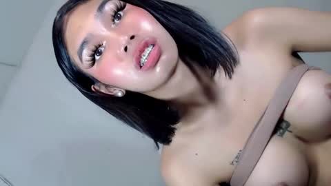 Luna online show from February 2025 10:37:02 AM