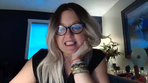 Thaleia Quinn online show from October 2025 09:48:02 PM