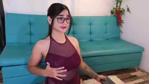Snapshot of thalia_066 chatting on December 2024 12:39:02 AM thalia online show from December 2024 12:39:02 AM