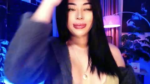 THALIA  online show from November 2025 10:21:02 PM