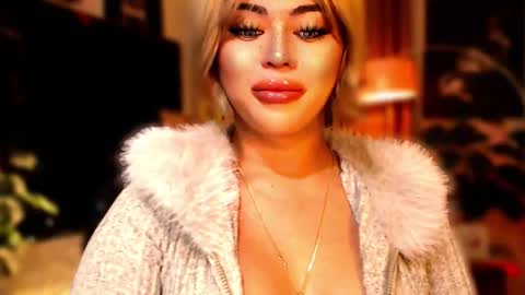 THALIA  online show from November 2025 07:34:02 PM