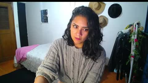 Snapshot of thaliacooper chatting on January 2025 11:04:02 PM online show from January 2025 11:04:02 PM