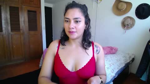 Snapshot of thaliacooper chatting on January 2025 06:41:02 PM online show from January 2025 06:41:02 PM