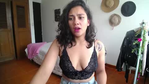 Snapshot of thaliacooper chatting on February 2025 07:33:02 PM online show from February 2025 07:33:02 PM