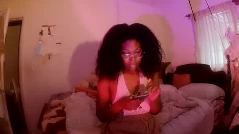 Snapshot of thaliagodiva chatting on March 2025 11:46:01 PM thaliagodiva online show from March 2025 11:46:01 PM