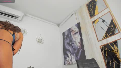 Thamara Thompsont online show from October 2025 02:34:01 PM