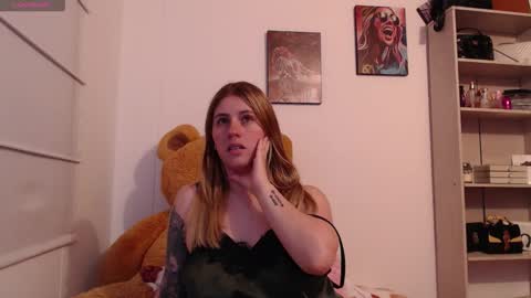 Snapshot of thamarajane1 chatting on February 2026 10:34:02 AM online show from February 2026 10:34:02 AM