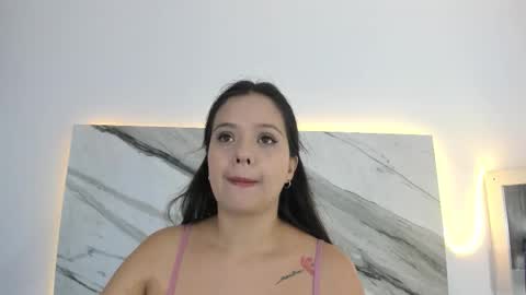 Snapshot of thamiina chatting on September 2025 11:59:02 AM Thamy online show from September 2025 11:59:02 AM