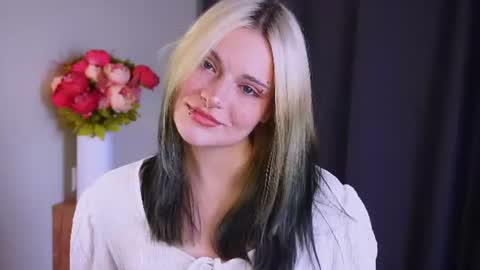 Snapshot of thaocroes chatting on August 2026 09:11:02 AM Katty----meow meow online show from August 2026 09:11:02 AM