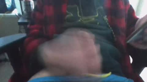 A guy online show from November 2025 03:54:01 PM