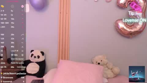 Snapshot of thayssa_ross chatting on April 2026 06:36:02 PM THAYSSA ROSS online show from April 2026 06:36:02 PM