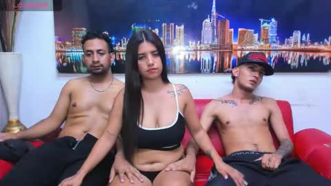 Snapshot of the_best_wild_sex chatting on February 2026 08:05:02 PM HORNY 3SOME READY FOR DESTROY HER MIA AND DERECK MAXI MOD MARIO online show from February 2026 08:05:02 PM