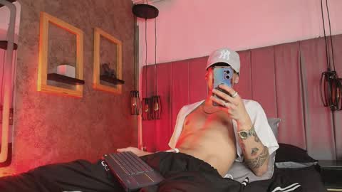 Snapshot of the_bosscrown chatting on April 2026 05:12:02 AM The BossCrown online show from April 2026 05:12:02 AM