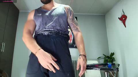 SCOTT  THEO  KAMERON  GENDERSON online show from December 2024 12:12:02 AM