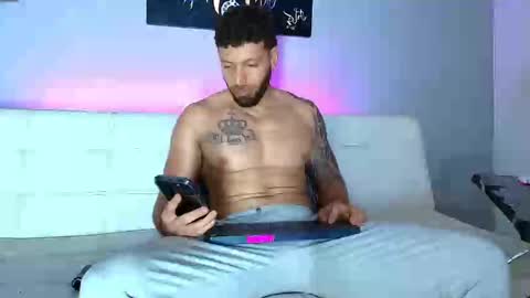 SCOTT  THEO  KAMERON  GENDERSON online show from March 2025 04:30:02 AM