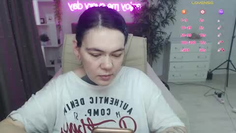 the_ice_owl online show from March 2026 09:03:02 AM