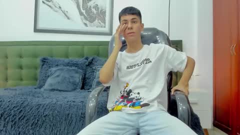   T H E    M A R K   K I N G online show from December 2025 05:00:01 PM